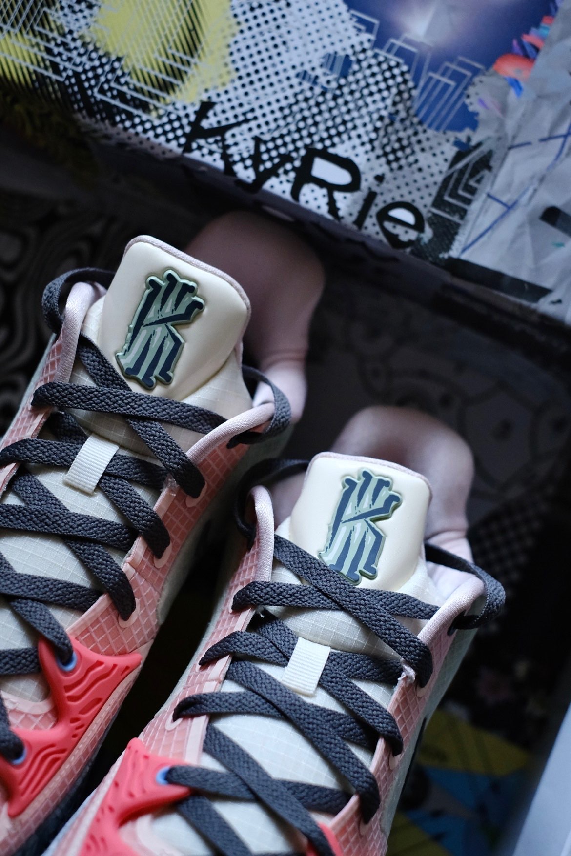 爱游戏官网-马刺轻取尼克斯，欧文惊艳四座