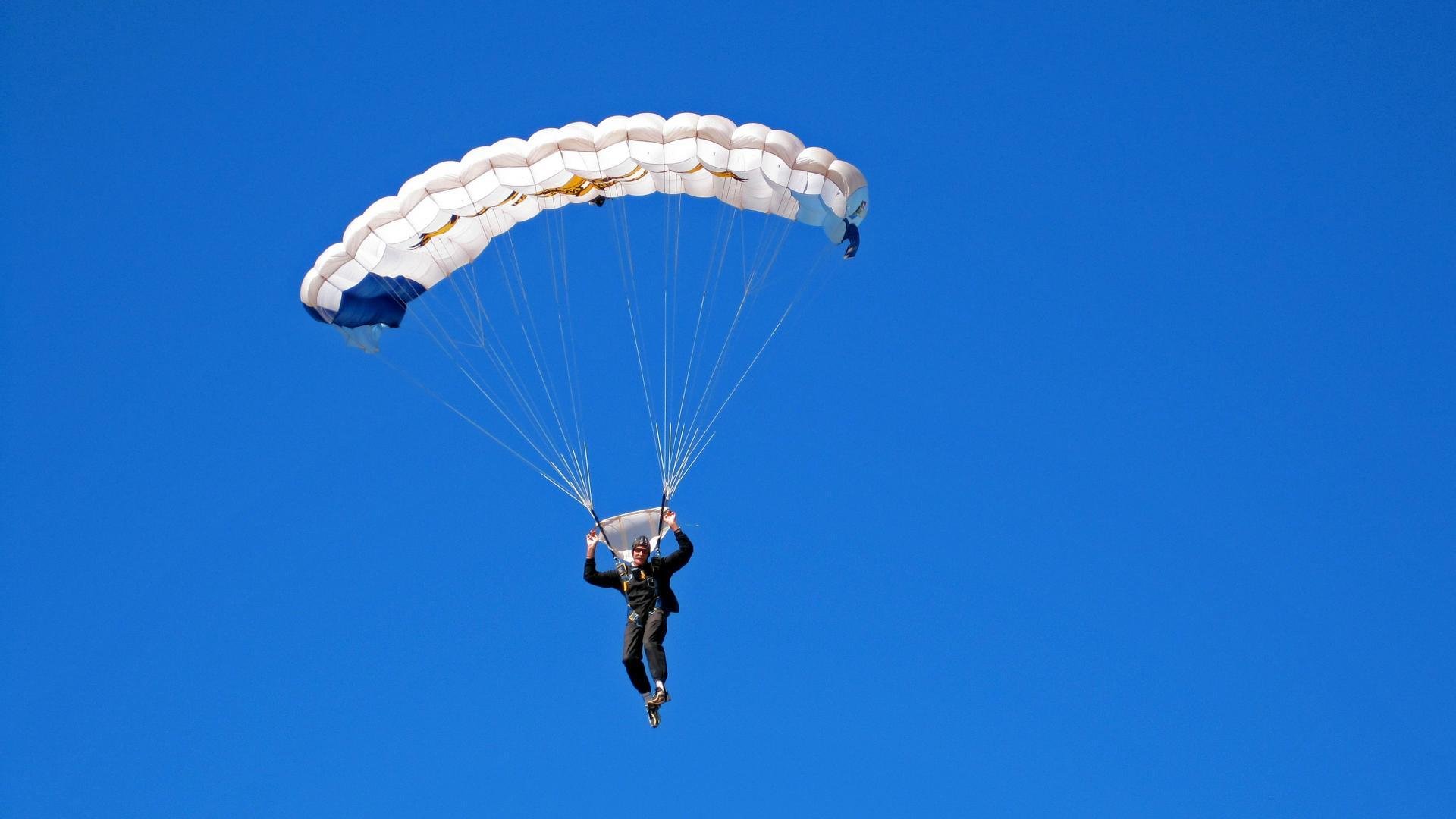 秘鲁决胜局带走中国，欧冠半决赛，一场跨越时空的足球寓言