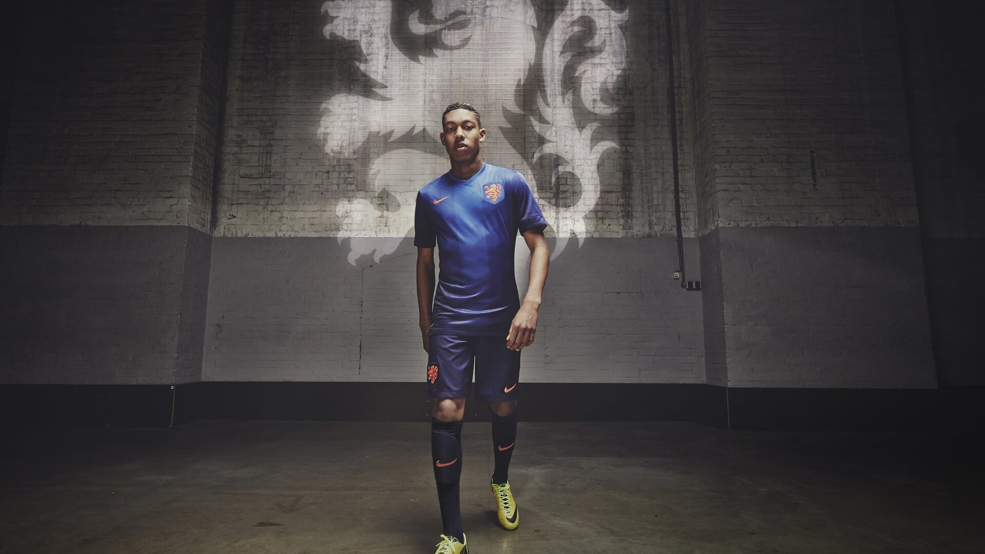 F1年度争冠之夜，罗德里用实力证明自己，从僚机到将军的终极加冕