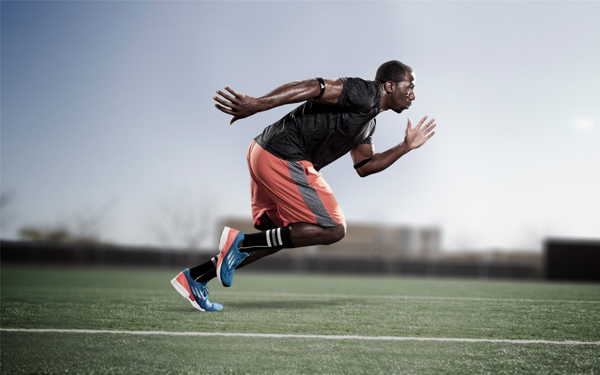 2026世界杯焦点战，牙买加雷鬼鼓点在塞维利亚击穿钢铁防线